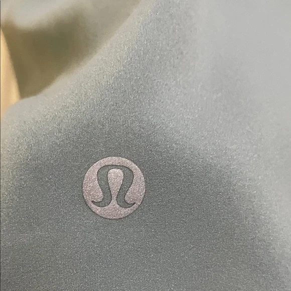 Lululemon Athletica Tank in Light Blue - Picture 3 of 4